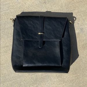 Woman’s Adjustable backpack